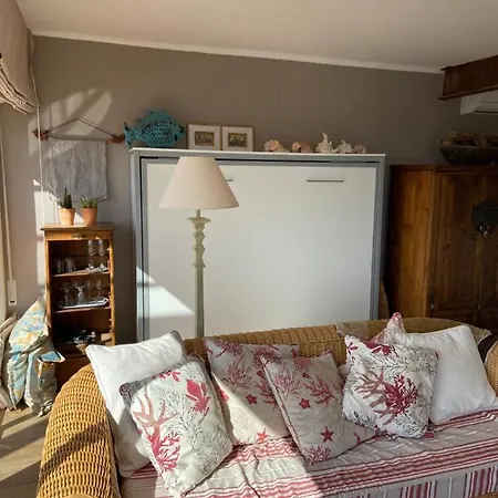 Sea Views Penthouse 아파트